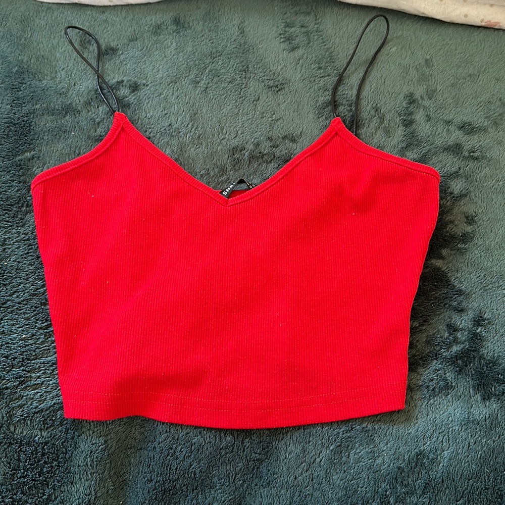 Red shien v cut tank